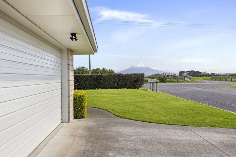 Photo of property in 470 Turuturu Road, Hawera, 4674