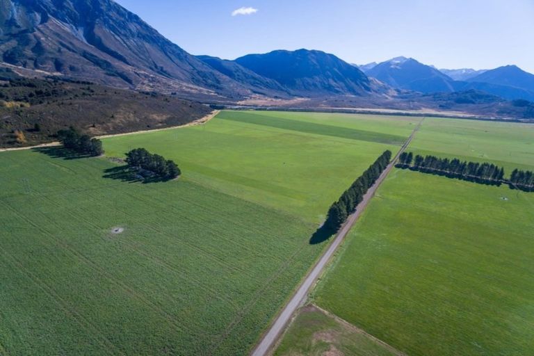Photo of property in 11075 West Coast Road, Lake Pearson, Arthur's Pass, 7580