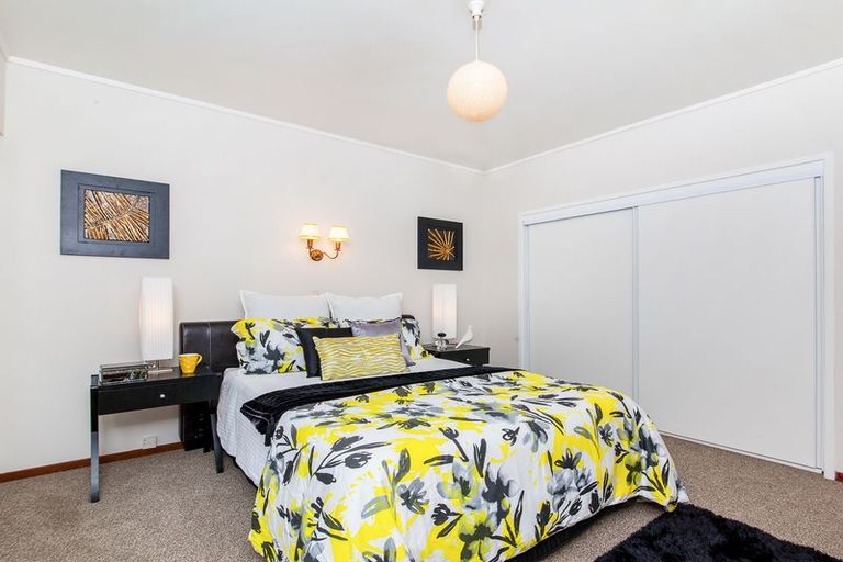 Photo of property in 5/1 Takapu Street, Henderson, Auckland, 0612