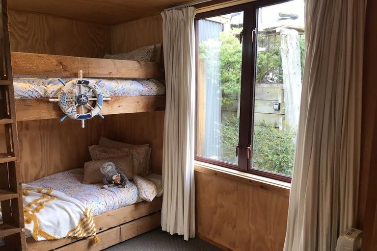 Photo of property in 37 Flinders Road, Heathcote Valley, Christchurch, 8022