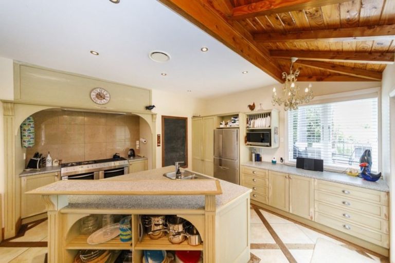 Photo of property in 18 Riverbank Road, Tiakitahuna, Palmerston North, 4477