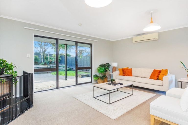 Photo of property in 100 John F Kennedy Drive, Milson, Palmerston North, 4414