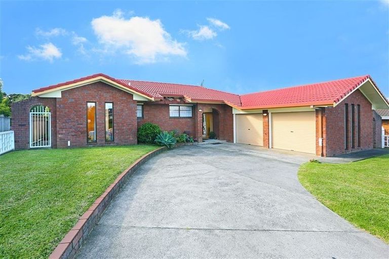 Photo of property in 12 Rhinevale Close, Henderson, Auckland, 0612