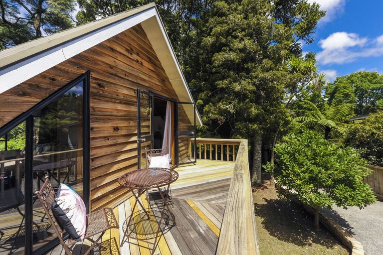 Photo of property in 105 Wirihana Road, Titirangi, Auckland, 0604