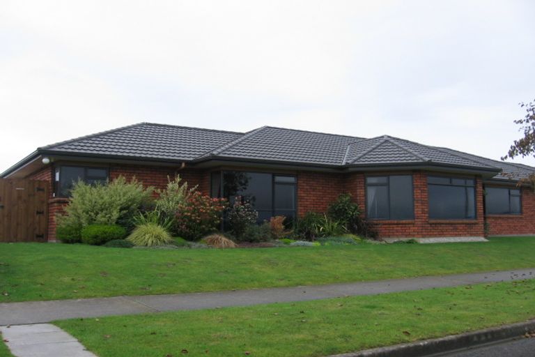 Photo of property in 129 Schnell Drive, Kelvin Grove, Palmerston North, 4414