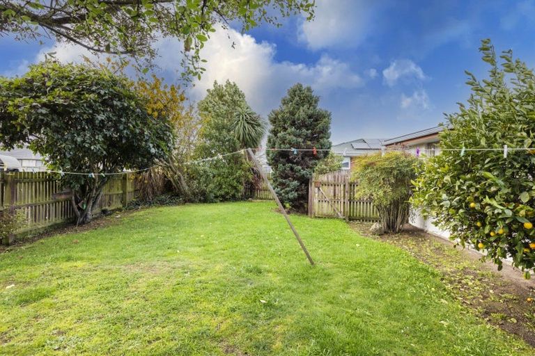Photo of property in 2/65 Springs Road, Hornby, Christchurch, 8042