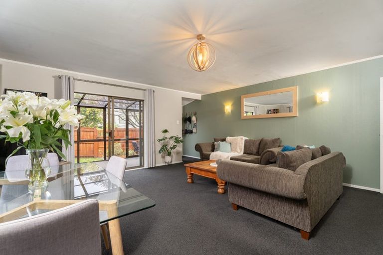 Photo of property in 2 Makatote Grove, Churton Park, Wellington, 6037