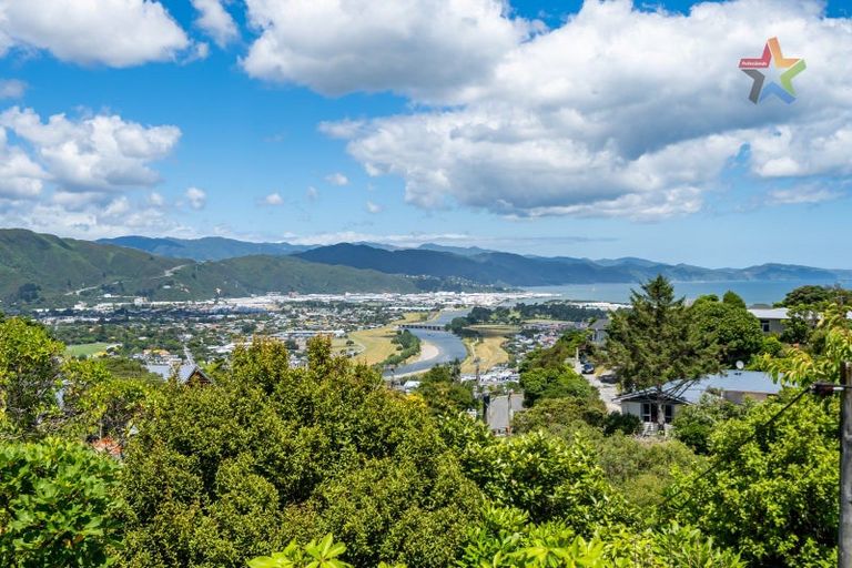 Photo of property in 4 Pekanga Road, Normandale, Lower Hutt, 5010