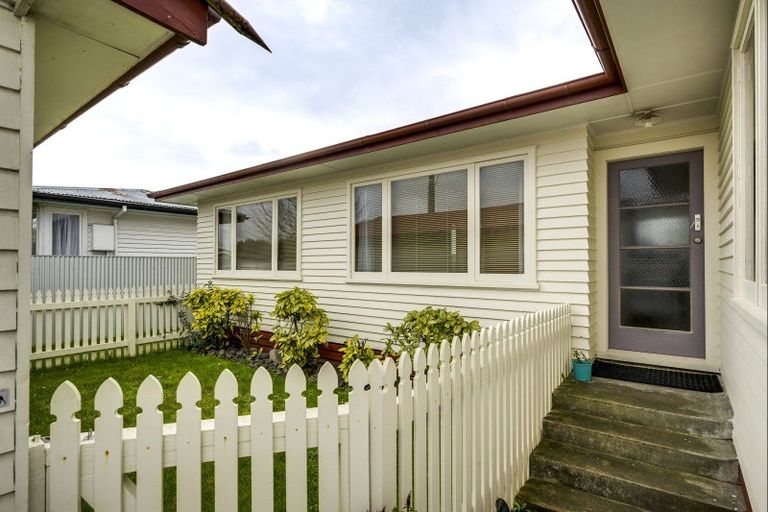 Photo of property in 6 Kauri Street, Taradale, Napier, 4112