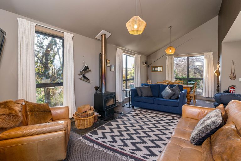 Photo of property in 76 Ohau Drive, Lake Ohau, Twizel, 9412