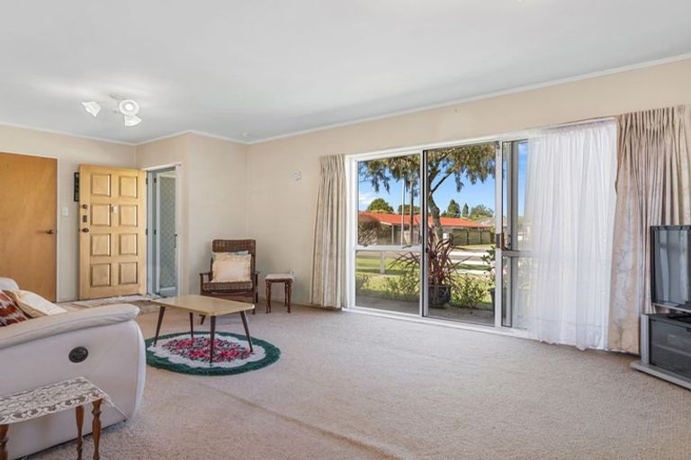 Photo of property in 14 Pemberton Crescent, Greerton, Tauranga, 3112