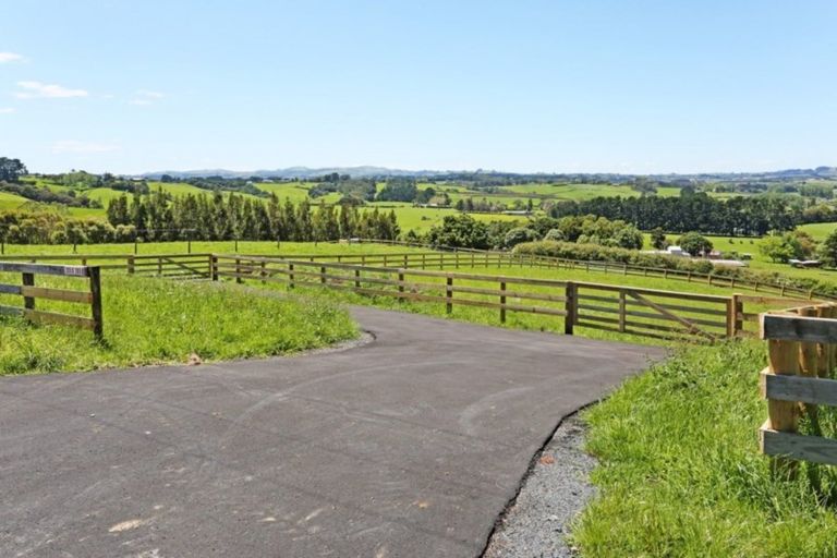 Photo of property in 205a Cameron Town Road, Pukekohe, 2678