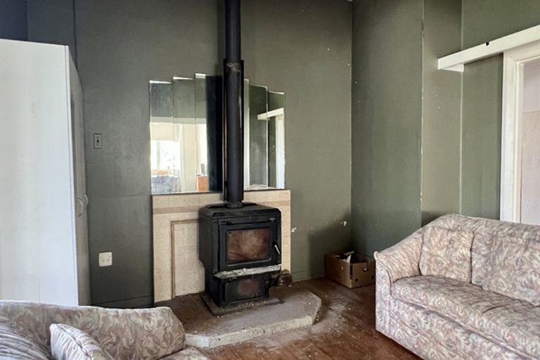 Photo of property in 31 Brougham Street, Westport, 7825