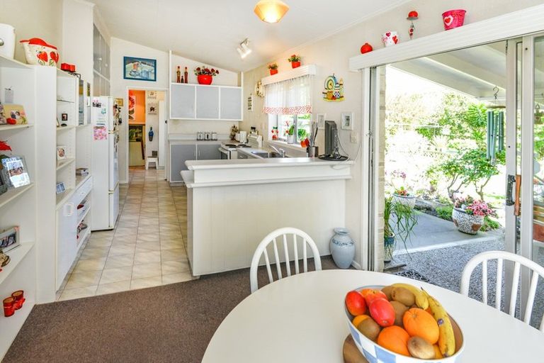 Photo of property in 115 Flaxmere Avenue, Flaxmere, Hastings, 4120