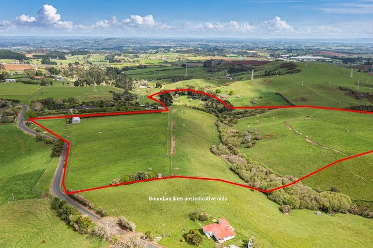 Photo of property in 71 Puketutu Road, Bombay, 2472