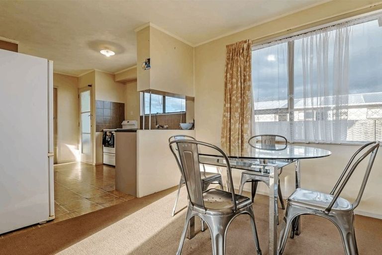 Photo of property in 9 Colonial Place, Kelvin Grove, Palmerston North, 4414
