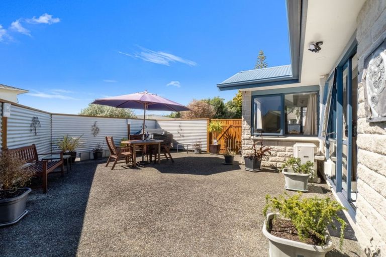 Photo of property in 32 Somerset Crescent, Highbury, Palmerston North, 4412