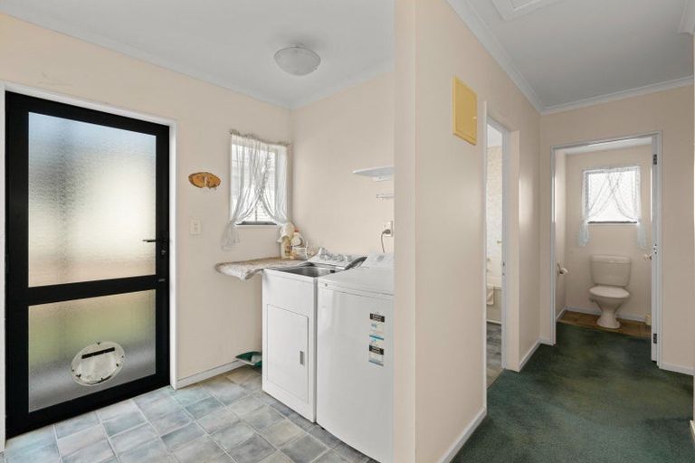 Photo of property in 47 Paynters Avenue, Strandon, New Plymouth, 4312