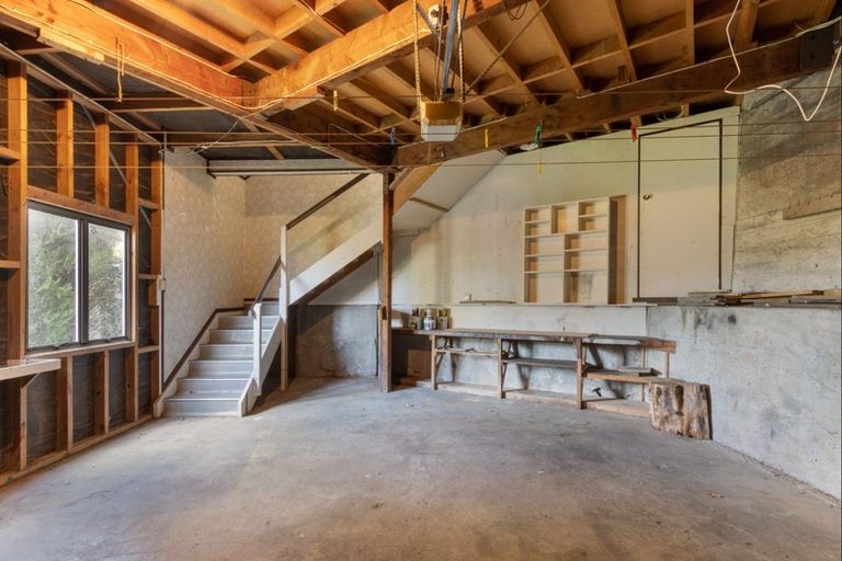 Photo of property in 16 France Road, Bluff Hill, Napier, 4110