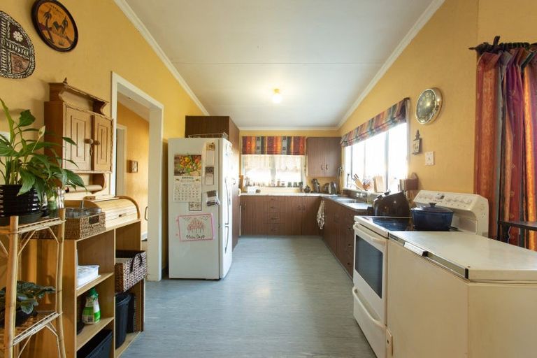 Photo of property in 48 Burns Street, Dannevirke, 4930