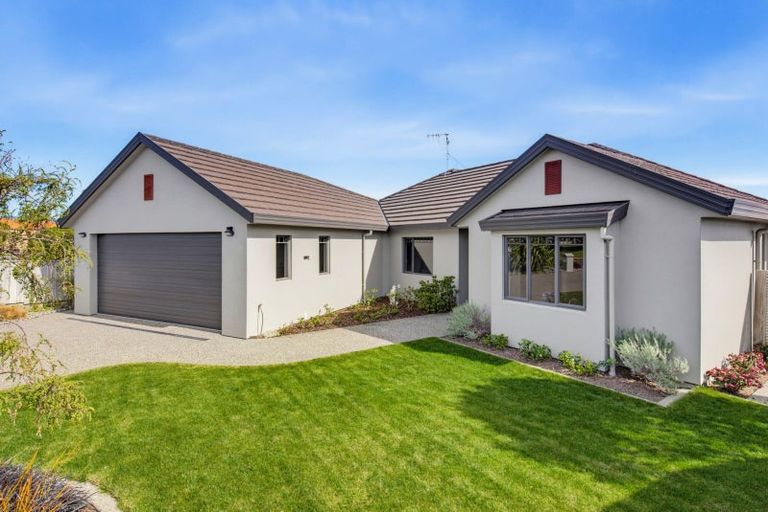 Photo of property in 16 Rifleman Lane, Paraparaumu Beach, Paraparaumu, 5032