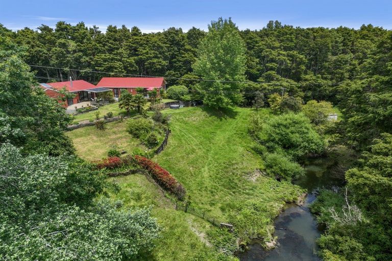 Photo of property in 59 Gibbons Road, Kaiwaka, 0573
