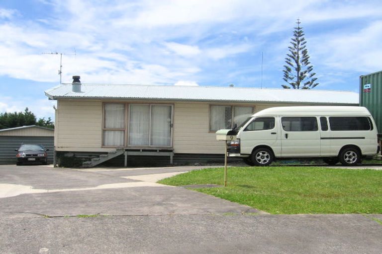 Photo of property in 9 Bendale Place, Papatoetoe, Auckland, 2025