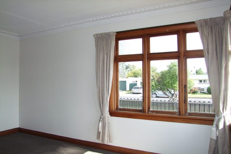 Photo of property in 9 Ossian Street, Milton, 9220