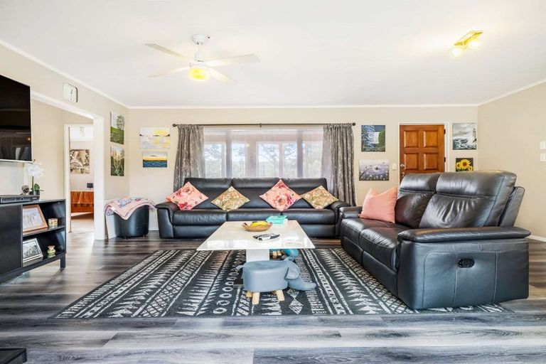 Photo of property in 318 Inland Road, Helensville, 0875