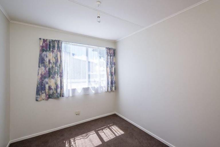 Photo of property in 61 Davidson Crescent, Tawa, Wellington, 5028