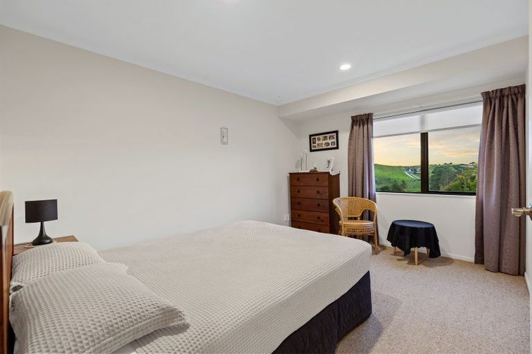 Photo of property in 132 Waikite Road, Welcome Bay, Tauranga, 3175