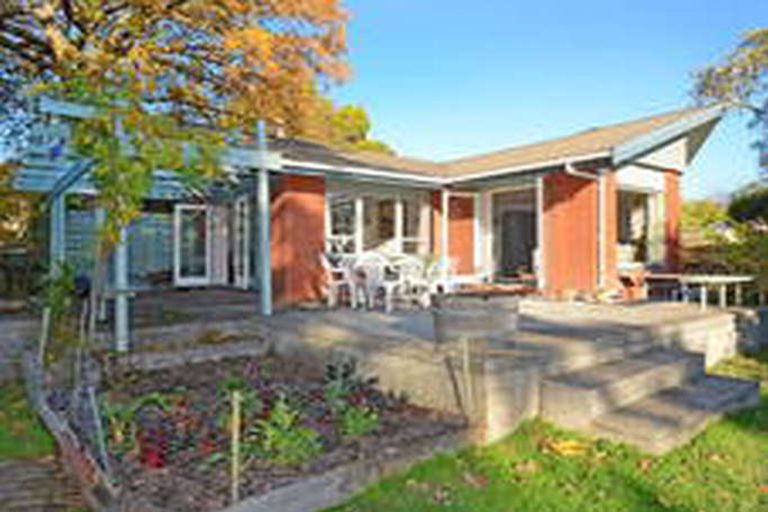 Photo of property in 10c Wood Street, Wallaceville, Upper Hutt, 5018