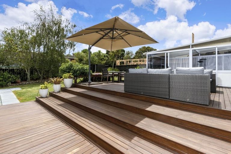 Photo of property in 80 Weatherly Road, Torbay, Auckland, 0630