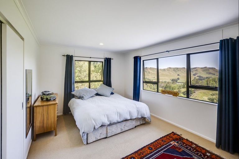 Photo of property in 35 Raratu Road, Kahuranaki, Havelock North, 4295