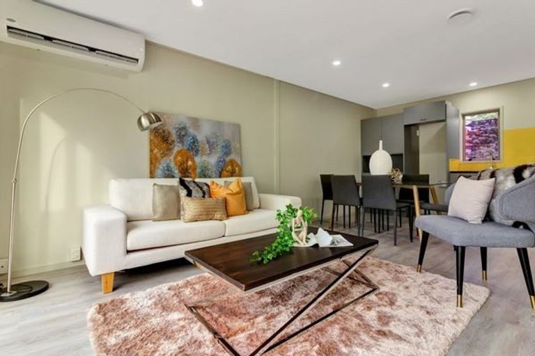 Photo of property in Emery Gardens, 1/4 Ambrico Place, New Lynn, Auckland, 0600