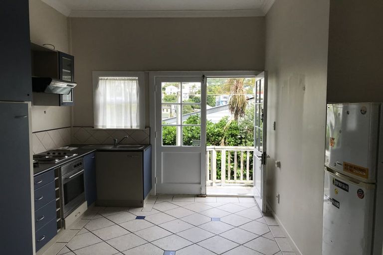 Photo of property in 16a Thompson Street, Mount Cook, Wellington, 6011