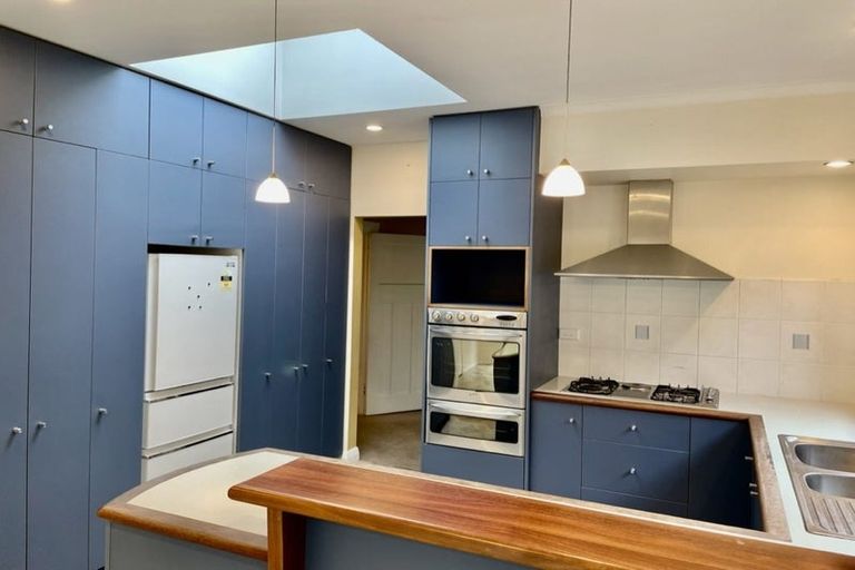 Photo of property in 4 Newcombe Crescent, Karori, Wellington, 6012