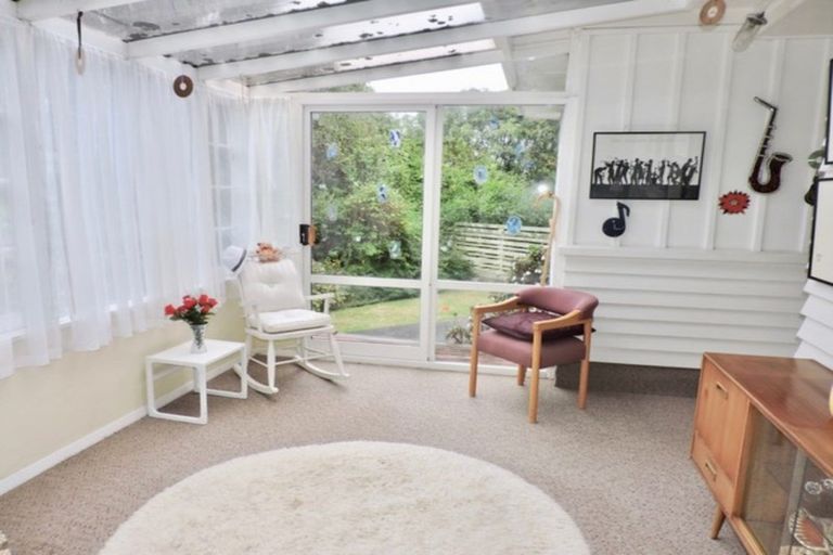 Photo of property in 31 Lyndhurst Road, Tawa, Wellington, 5028