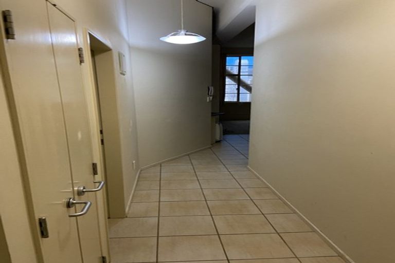 Photo of property in Haight Ashbury House, 2/11a Johnston Street, Wellington Central, Wellington, 6011