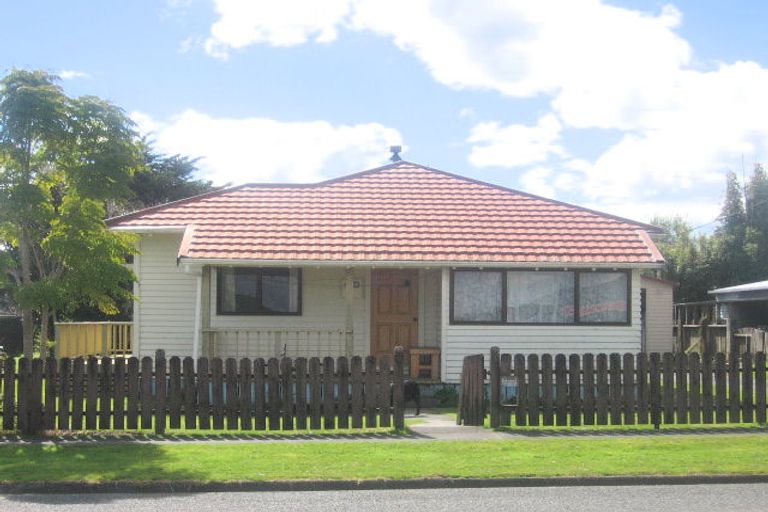 Photo of property in 10 Park Street, Hikurangi, 0114