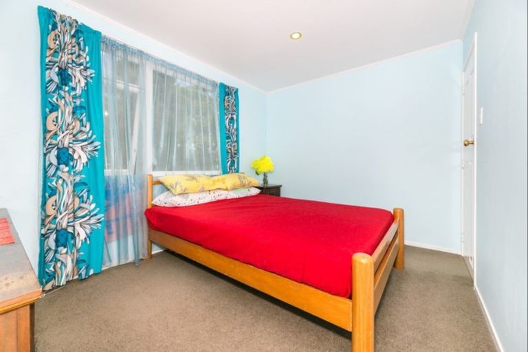 Photo of property in 61 Oreil Avenue, West Harbour, Auckland, 0618