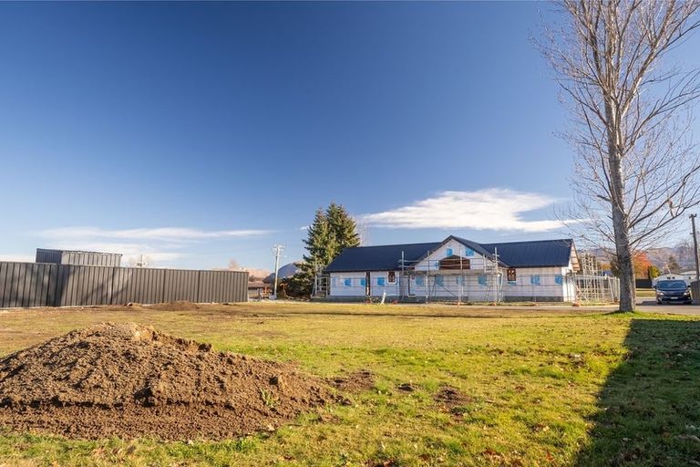 Photo of property in 19 Ohau Road, Twizel, 7901