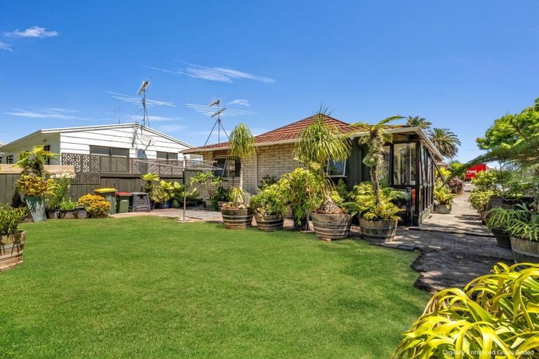 Photo of property in 146a Parkhurst Road, Parakai, 0830
