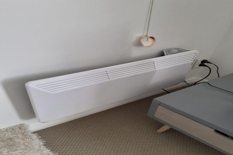 Photo of property in 210 Rintoul Street, Berhampore, Wellington, 6023