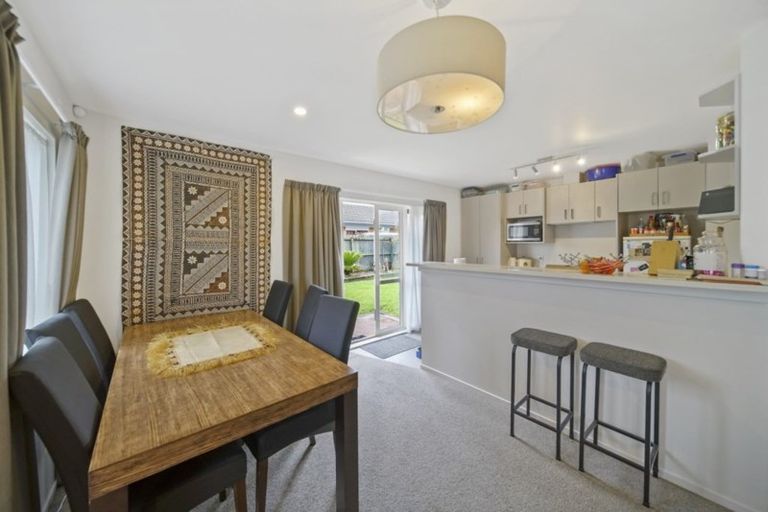Photo of property in 4c Sheriff Place, Randwick Park, Auckland, 2105