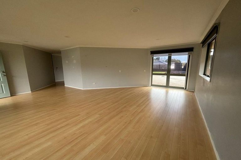 Photo of property in 50 Rathmar Drive, Manurewa, Auckland, 2105