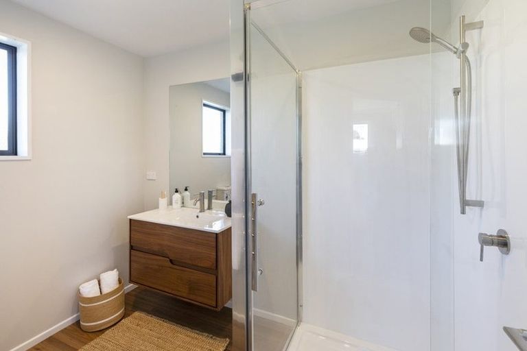 Photo of property in 17 Banks Place, Rangiora, 7400