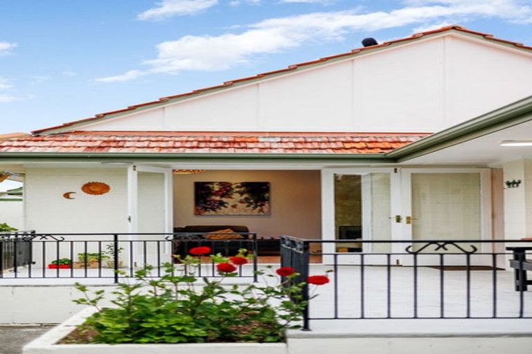 Photo of property in 142 Williams Street, Cambridge, 3434