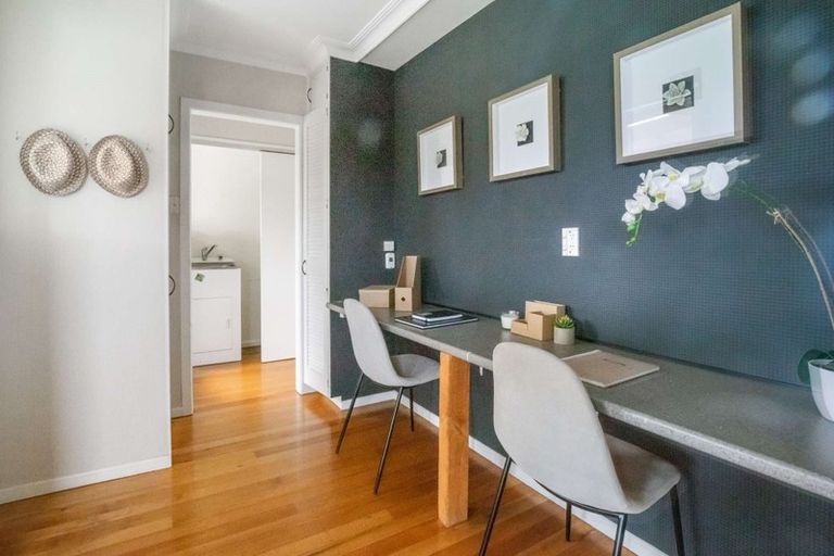 Photo of property in 64 Kingswood Road, Brookfield, Tauranga, 3110