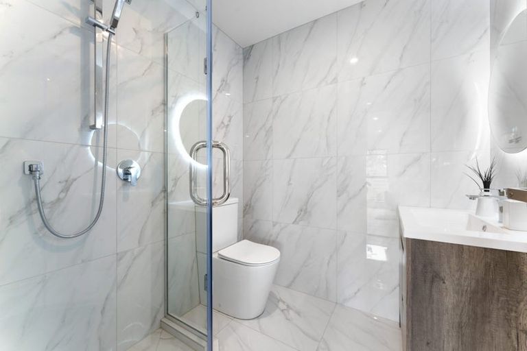 Photo of property in 89c Oreil Avenue, West Harbour, Auckland, 0618